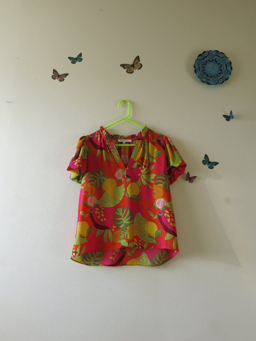 Rose & Olive Vibrant Tropical Botanical Fruits Feminine Short Sleeve Top Size S - Picture 2 of 10